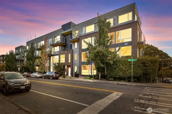 121 12th Avenue E #506, Seattle, WA 98102