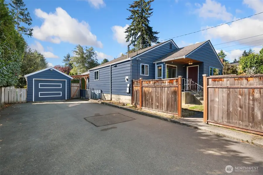 2327 N 140th Street, Seattle, WA 98133 - #2