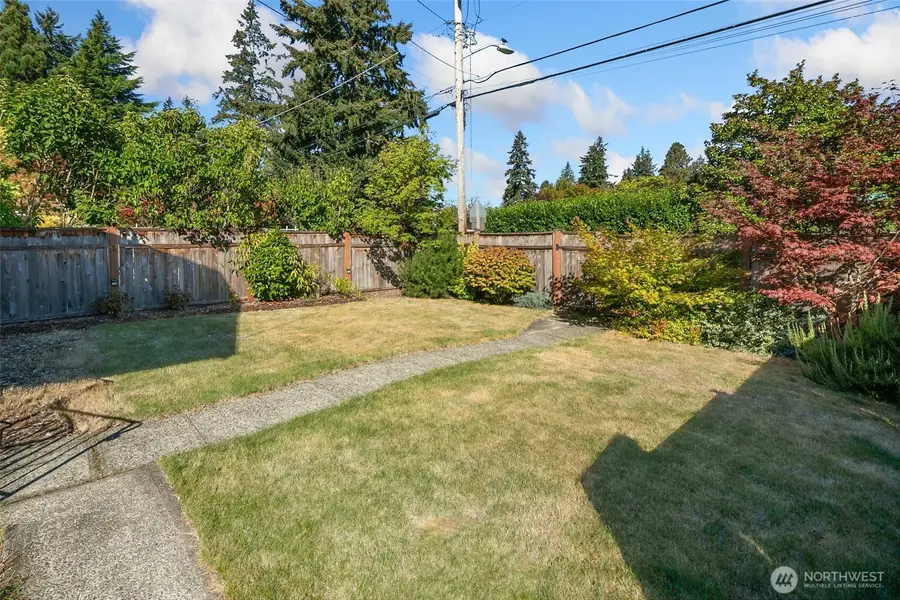 2327 N 140th Street, Seattle, WA 98133 - #3