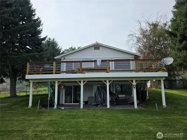 81 Golden Road, Oroville, WA 98844
