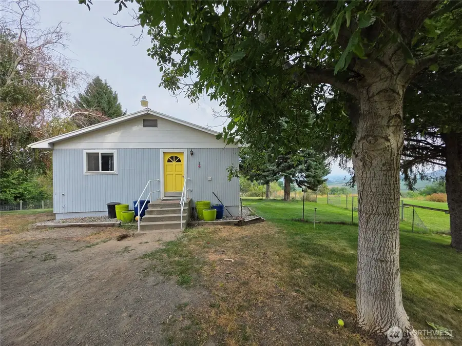 81 Golden Road, Oroville, WA 98844 - #2