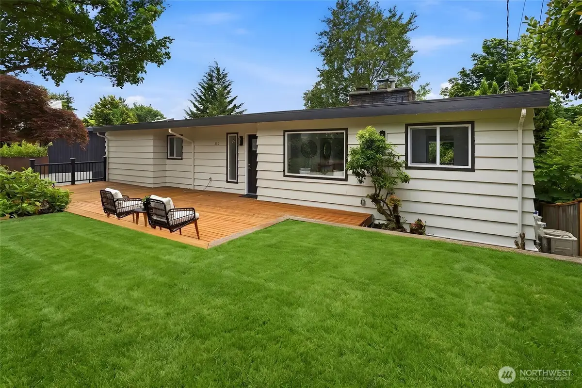 325 105th Ave Se, Bellevue, WA 98004 - #1