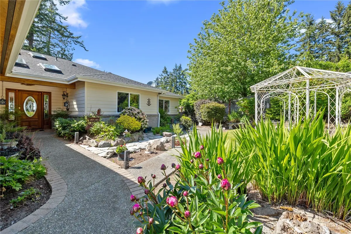 4076 S Camano Drive, Camano Island, WA 98282 - #1