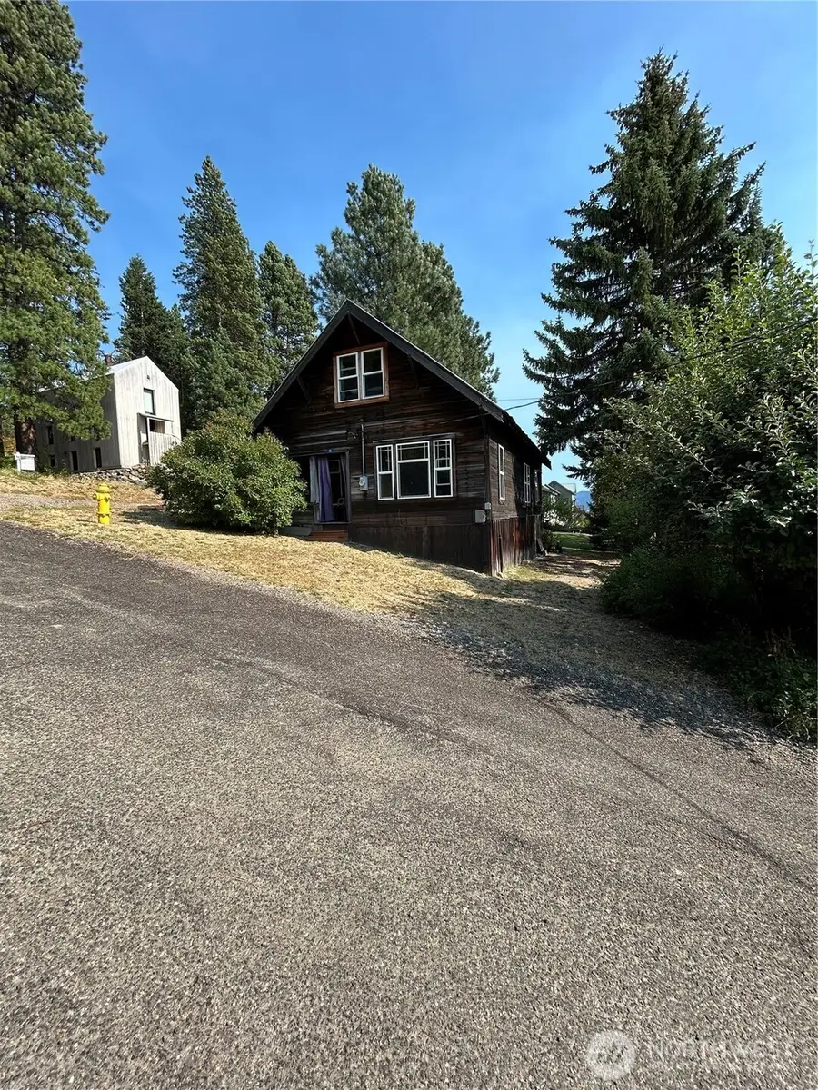 310 E Arizona Avenue, Roslyn, WA 98941 - #2