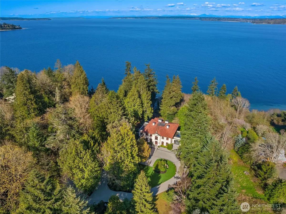 8010 Grand Avenue Ne, Bainbridge Island, WA 98110 - #1