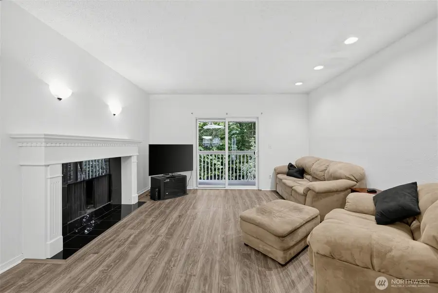 14445 NE 40th Street #D101, Bellevue, WA 98007 - #2