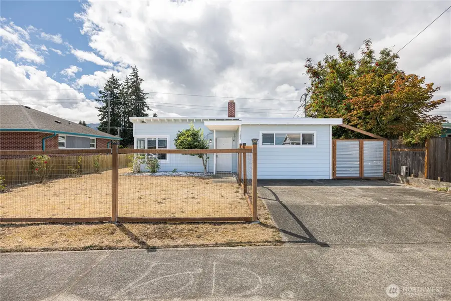 1122 W 5th Street, Port Angeles, WA 98363 - #3