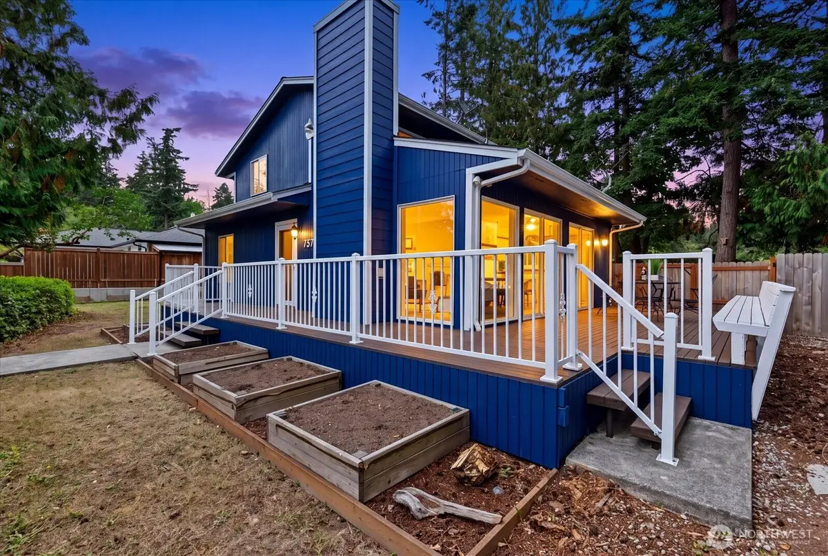 757 Commodore Ln, Camano Island, WA 98282 - #1