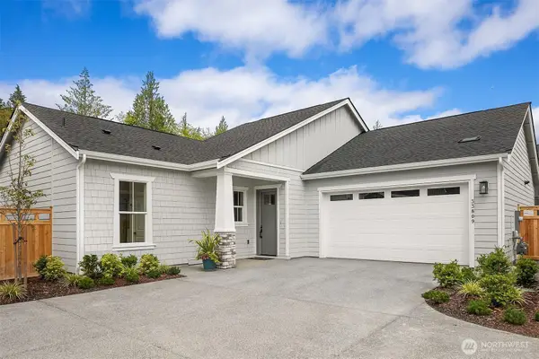 34062 Buckeye Avenue Se #300, Black Diamond, WA 98010