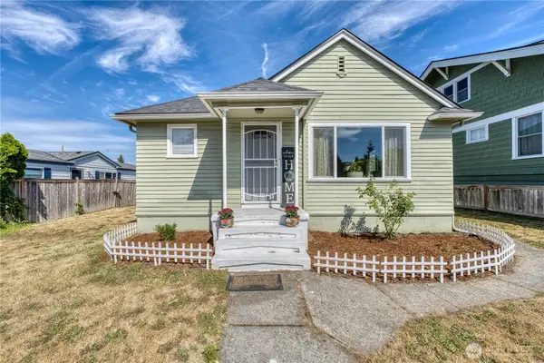 1908 Burwell St, Bremerton, WA 98337