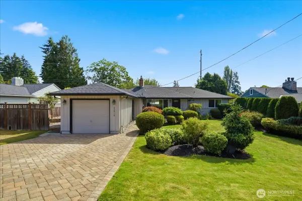 22919 74th Avenue W, Edmonds, WA 98026