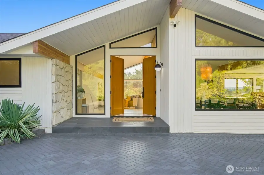 9127 NE 36th Street, Yarrow Point, WA 98004 - #2