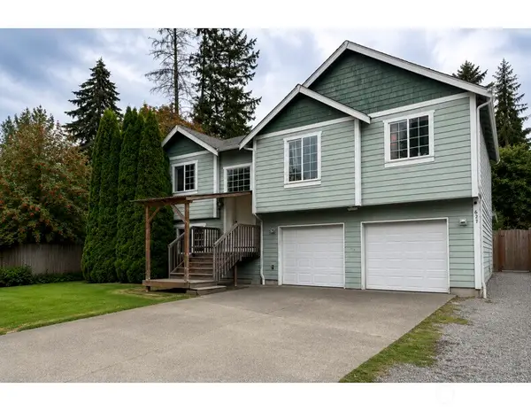627 Brookdale Road E, Tacoma, WA 98445