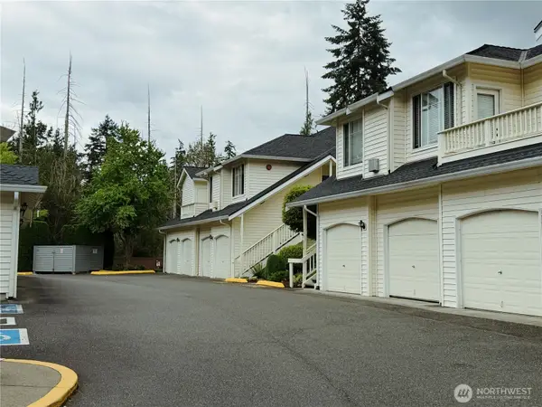4704 Mill Pond Drive Se #212, Auburn, WA 98092