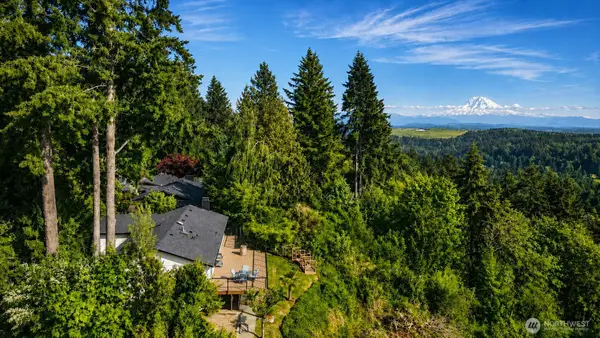 12065 206th Place Se, Issaquah, WA 98027
