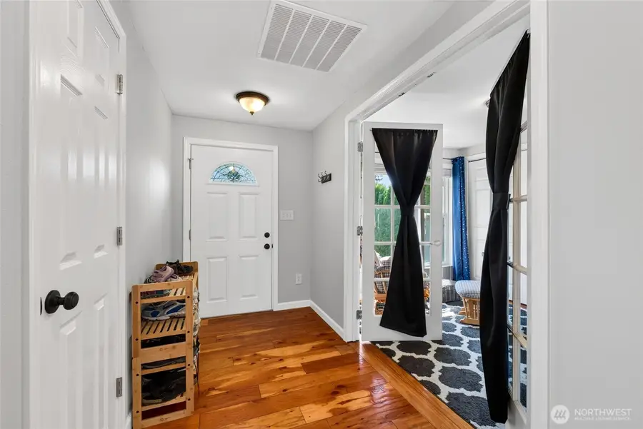 435 Harrison Street, Sumner, WA 98390 - #3