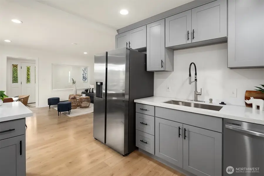 2604 S 122nd Street, Seattle, WA 98168 - #3