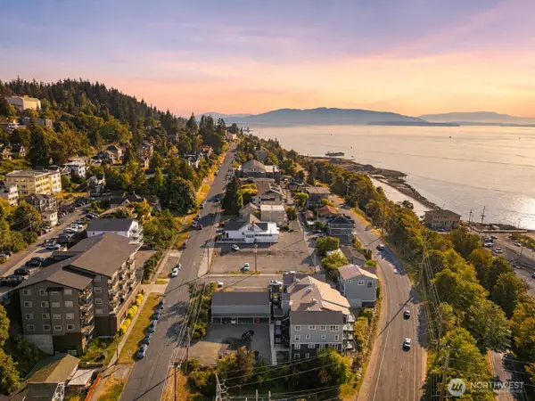 705 N State Street #405, Bellingham, WA 98225