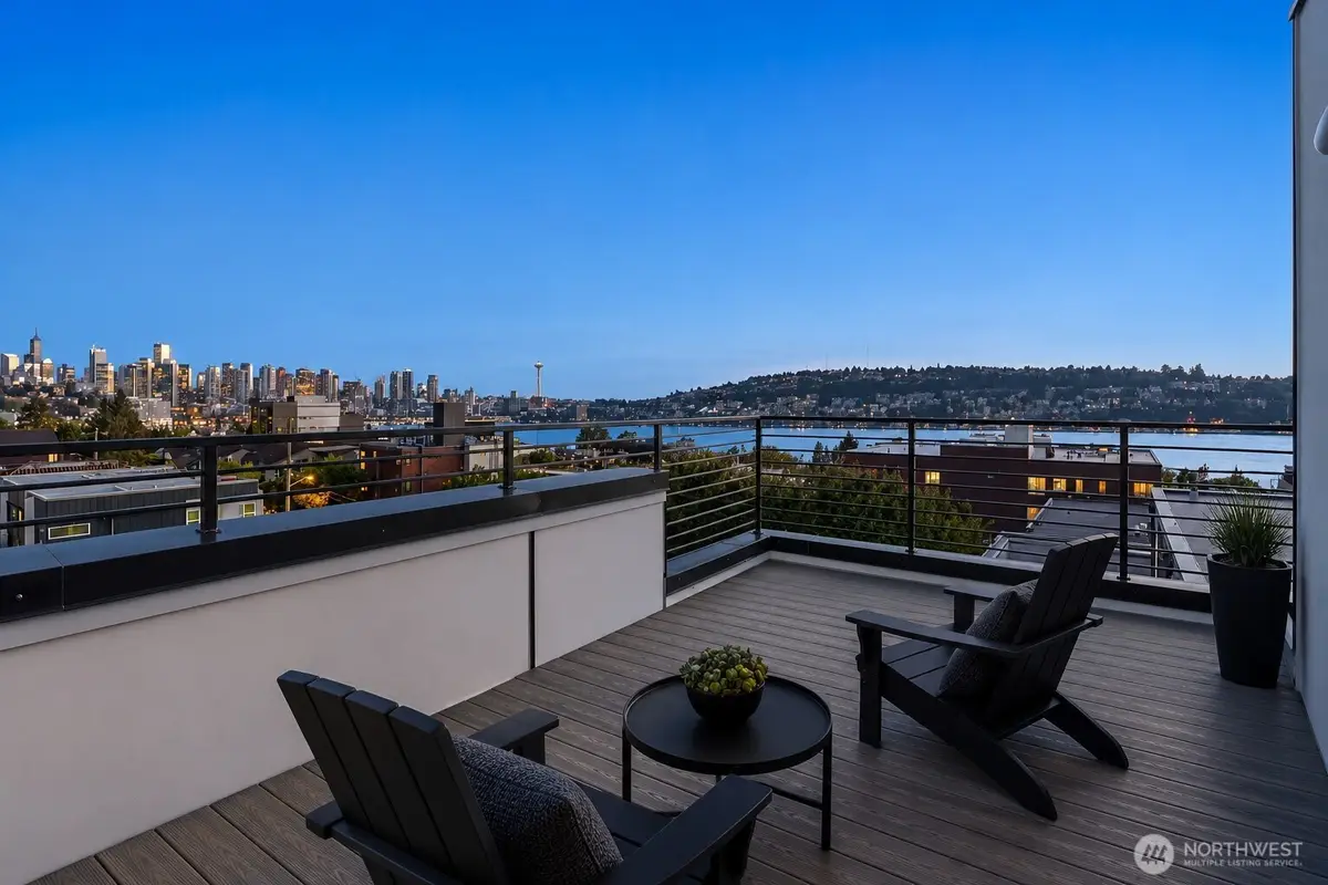 2328 Franklin Avenue E #B, Seattle, WA 98102 - #1