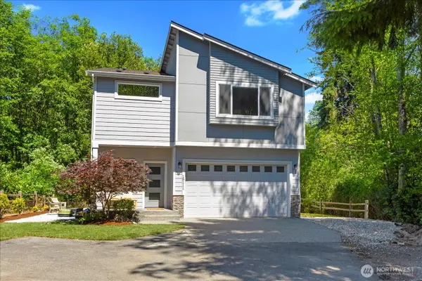 15111 Manor Way, Lynnwood, WA 98087