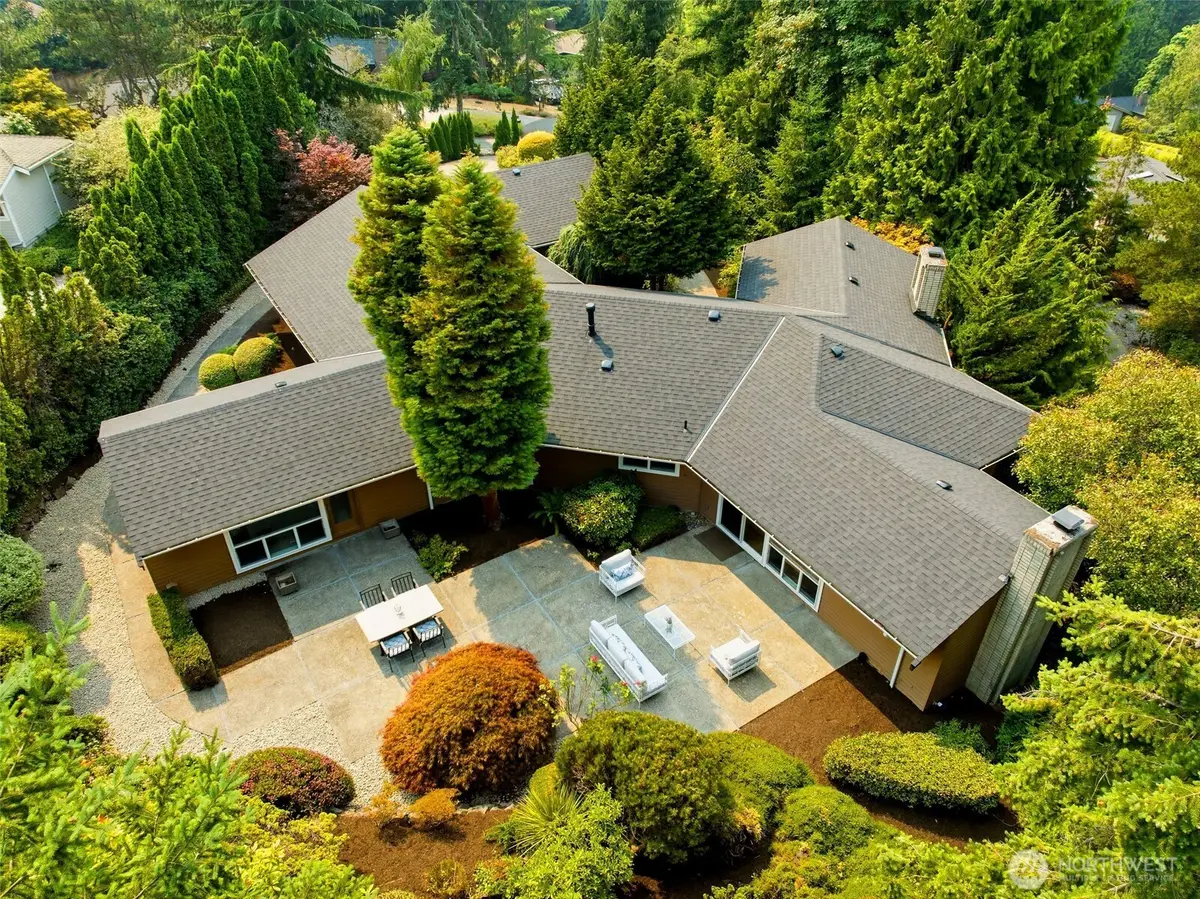 8626 NE 26th Place, Clyde Hill, WA 98004 - #1