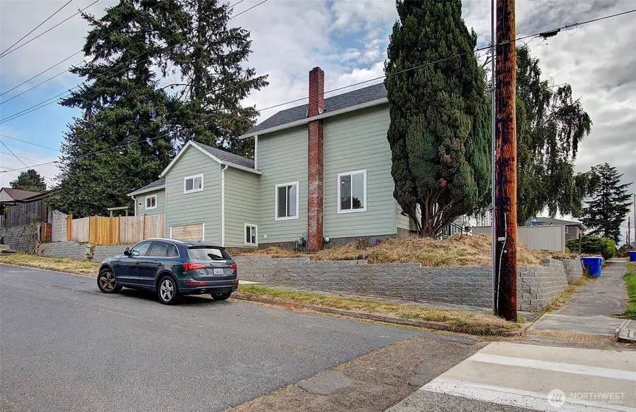 601 Cowlitz Way, Kelso, WA 98626 - #2