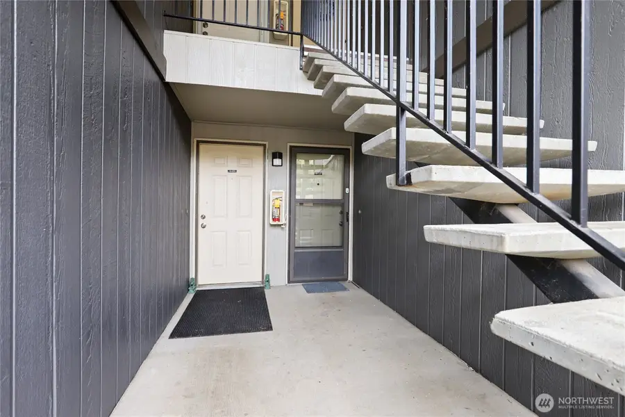 3590 Narrows View Lane Ne #102, Bremerton, WA 98310 - #2
