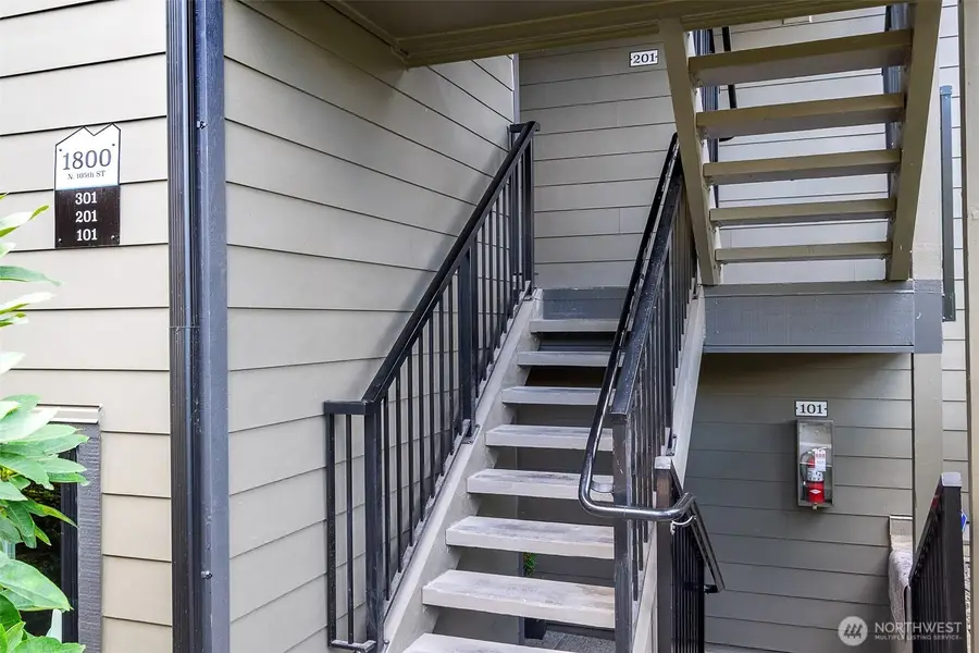 1800 N 105th Street #9-201, Seattle, WA 98133 - #3