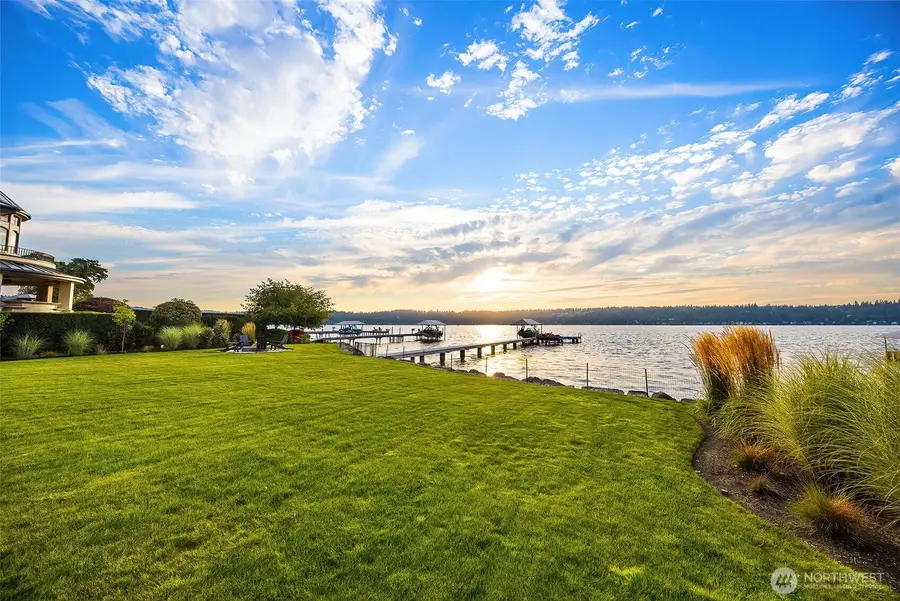 247 E Lake Sammamish Parkway Se, Sammamish, WA 98074 - #3