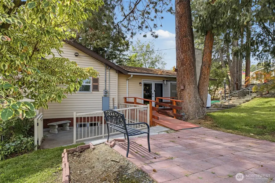 779 N 2nd Avenue, Okanogan, WA 98840 - #3