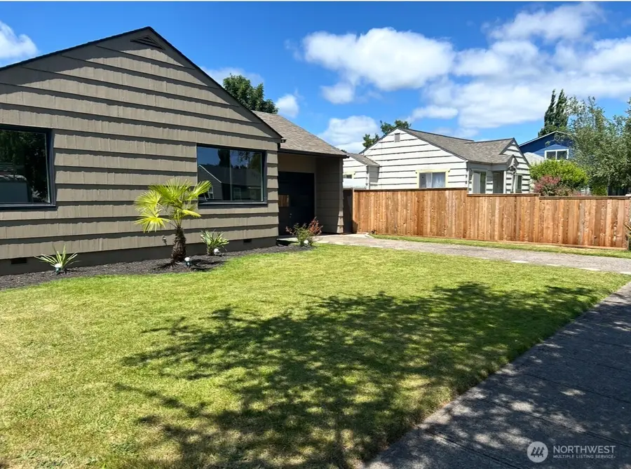 947 20th Avenue, Longview, WA 98632 - #3