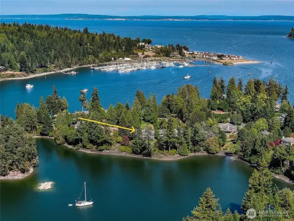 81 W Ludlow Point Road, Port Ludlow, WA 98365