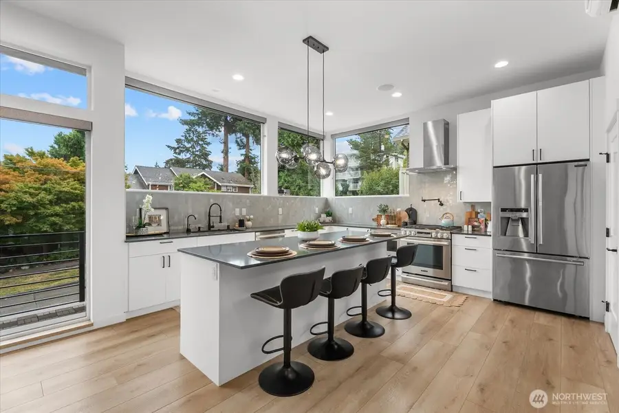 3111 Queen Anne Avenue N, Seattle, WA 98109 - #3