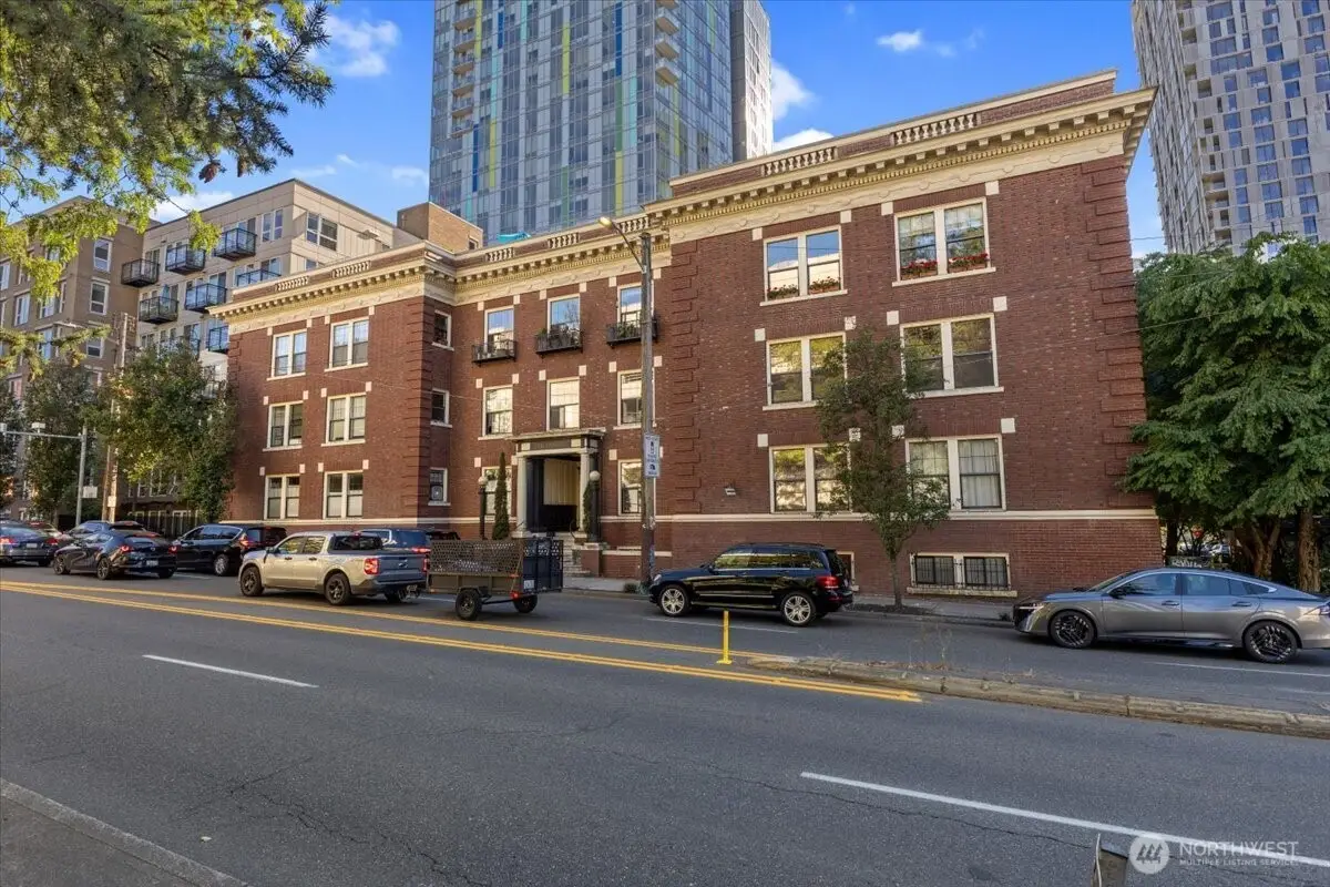 615 Boren Avenue #8, Seattle, WA 98104 - #1