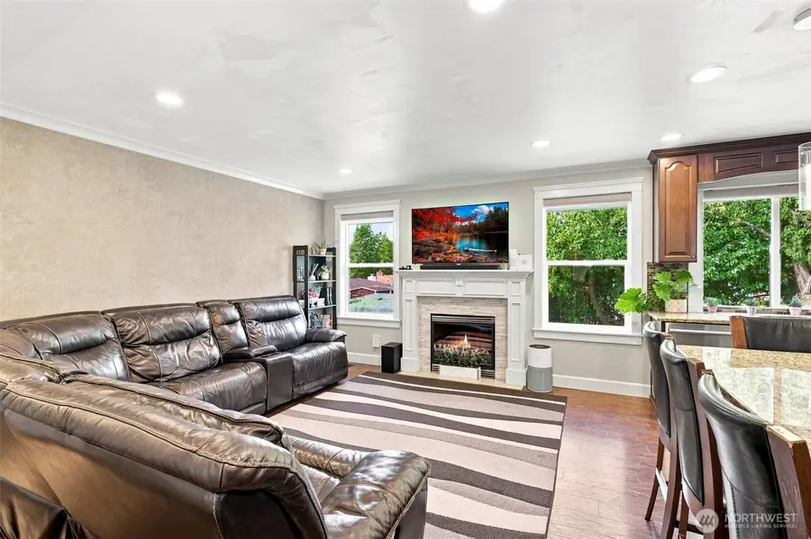 211 S 78th Street, Tacoma, WA 98408 - #3