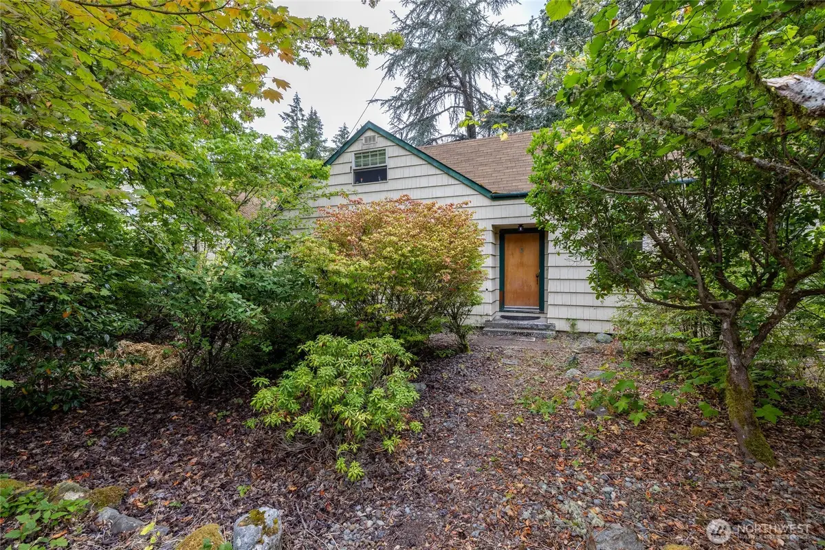 110 39th Avenue Ne, Olympia, WA 98506 - #1
