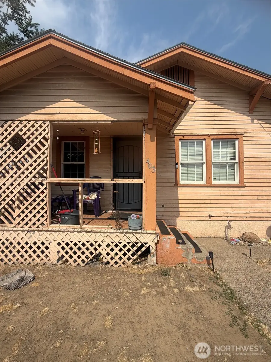 403 Queen Anne, Yakima, WA 98902 - #2