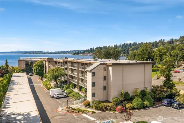 9715 NE Juanita Drive #B107, Kirkland, WA 98034