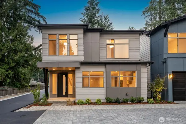 12319 NE 70th Lane, Kirkland, WA 98033