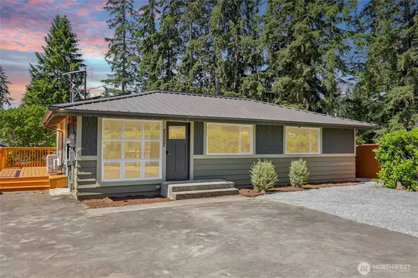 2002 211th Place Sw, Lynnwood, WA 98036