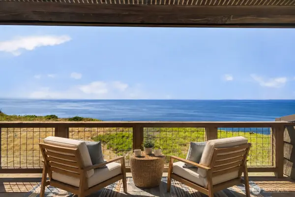 2285 W Beach Road #C, Oak Harbor, WA 98277
