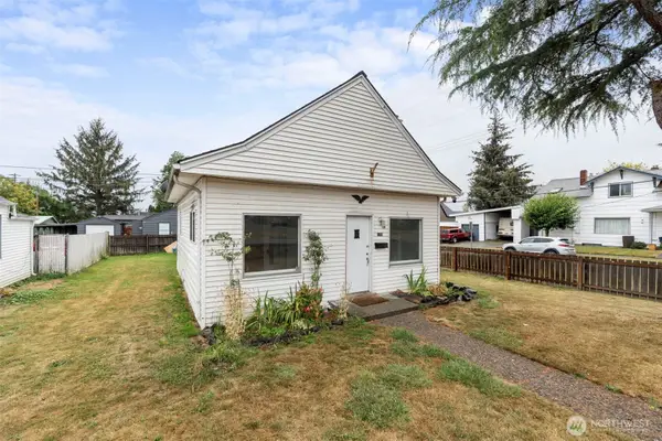 119 SW Cascade Avenue, Chehalis, WA 98532