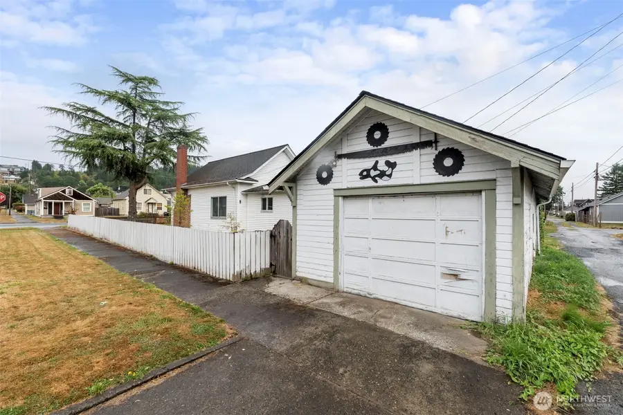 119 SW Cascade Avenue, Chehalis, WA 98532 - #2