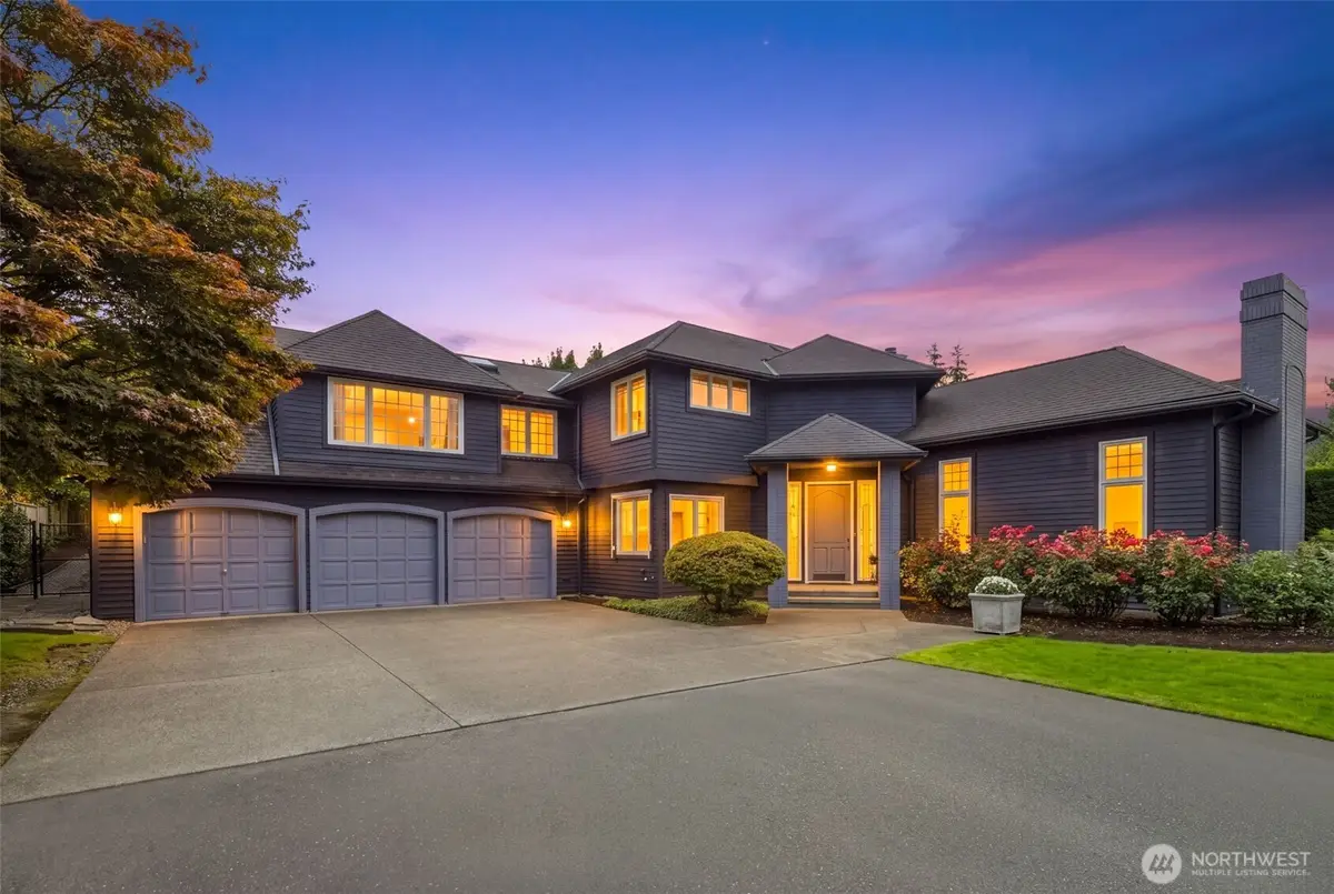 834 84th Avenue Ne, Medina, WA 98039 - #1