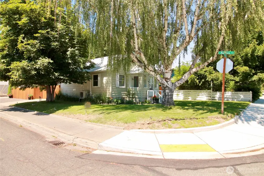 411 S Sprague Street, Ellensburg, WA 98926 - #2