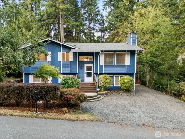 22415 Sunridge Way Ne, Poulsbo, WA 98370