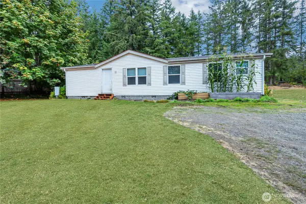 670 E Coulter Creek Road, Belfair, WA 98528