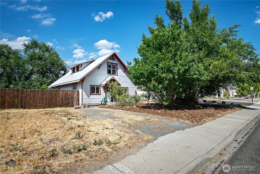 307 W 14th Avenue, Ellensburg, WA 98926 - #3