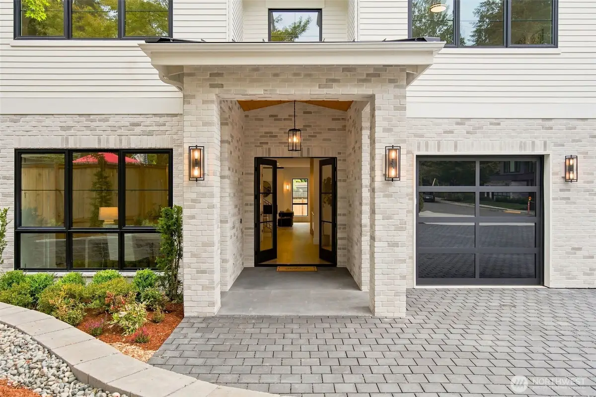 6702 123rd Avenue Ne, Kirkland, WA 98033 - #1
