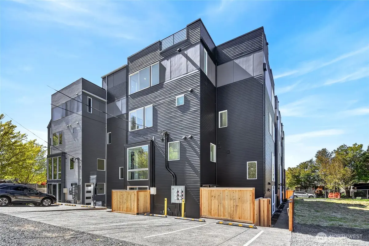 6318 41st Avenue Sw, Seattle, WA 98136 - #1